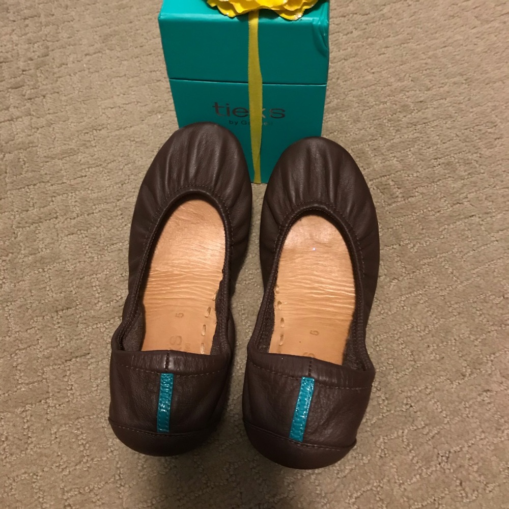 Tieks size 5 chocolate brown flats